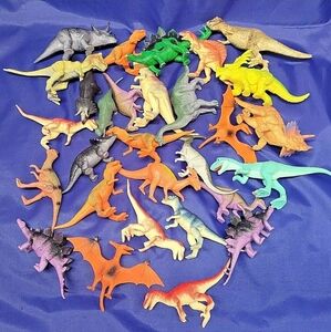 Huge Dinosaur Toy Lot, Medium size, Almost 2 POUNDS of Dinosaurs